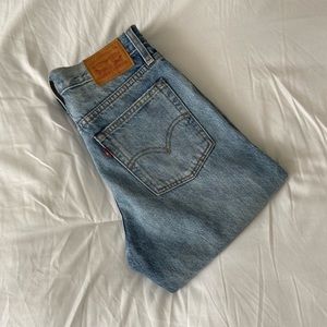 Levi mom jeans
